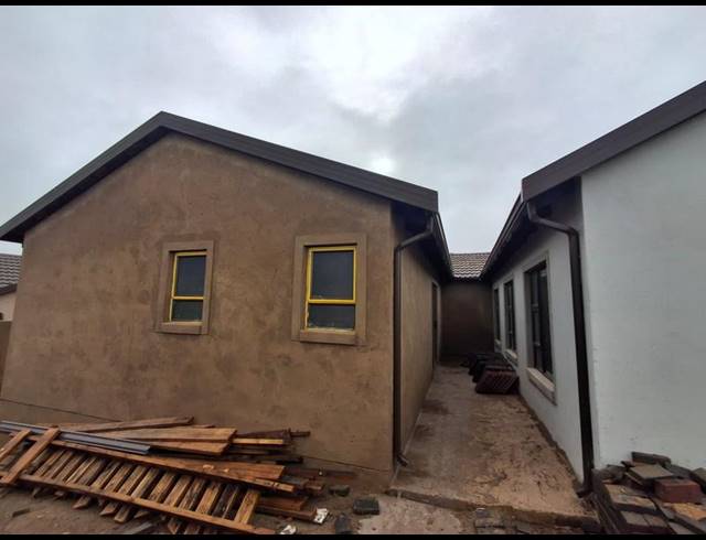 5 BEDROOM HOUSE FOR SALE IN WILFORDON